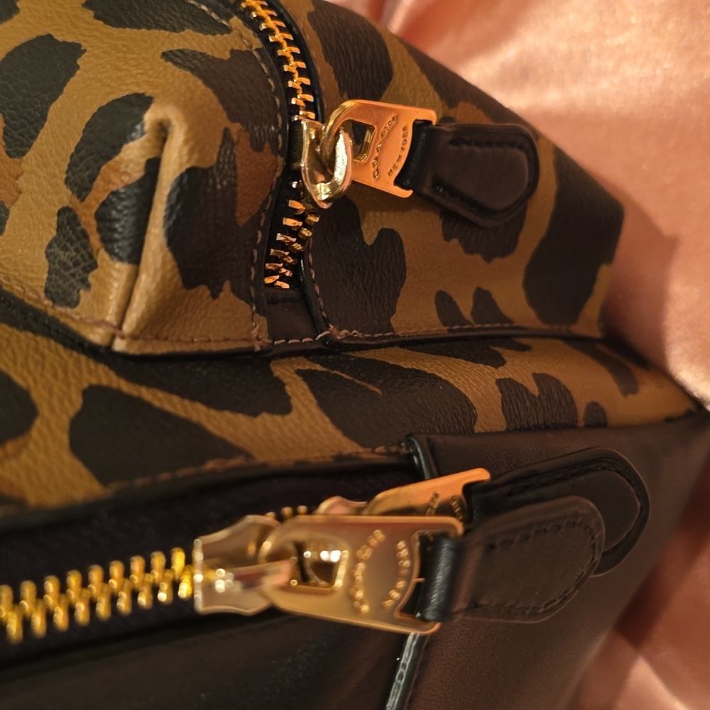 Coach Backpack NWOT Includes Dustbag - Picture 4 of 9